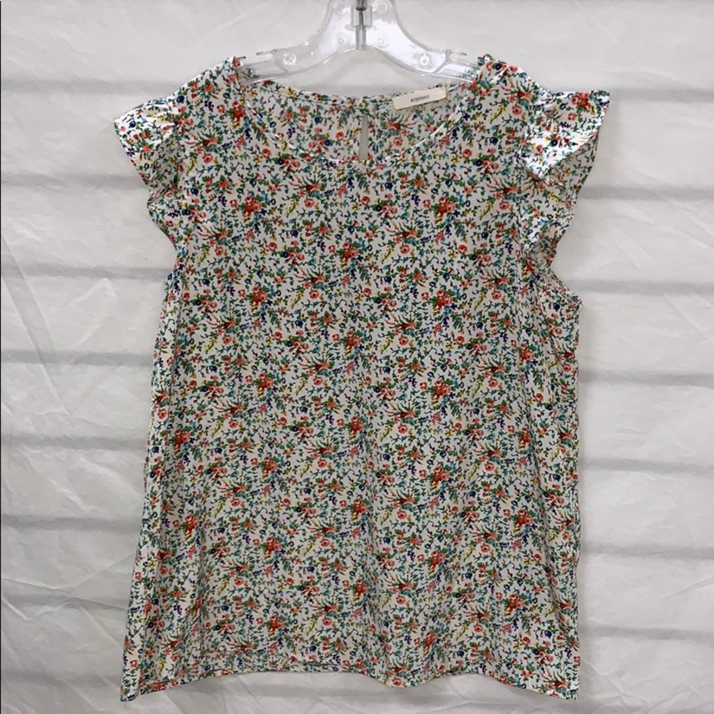 Soprano White Floral top